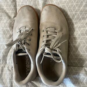 NO BULL  Women’s or Men’s Sneakers in Light Beige with Gum Sole